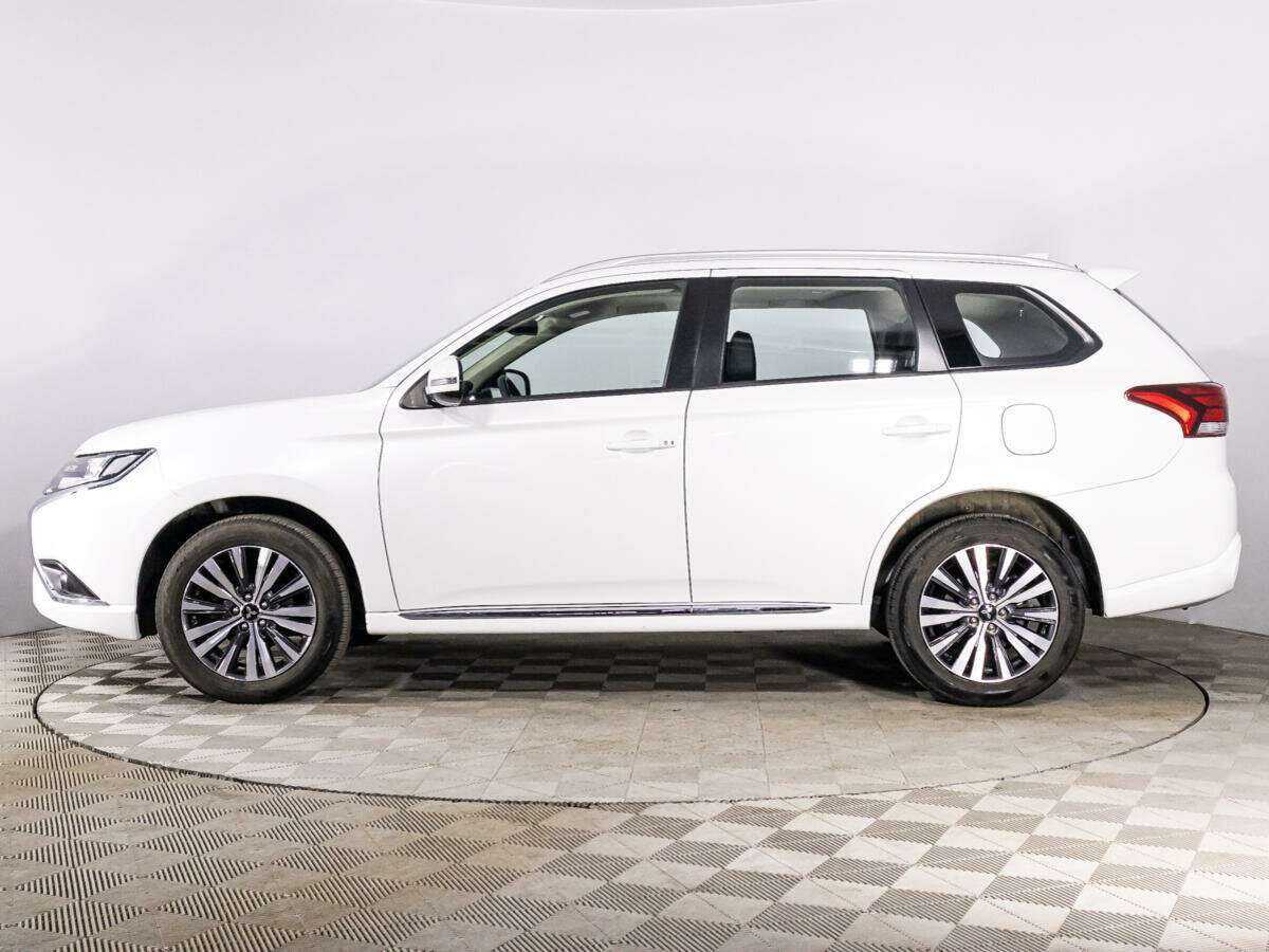 Mitsubishi Outlander, 2022 Фото №7