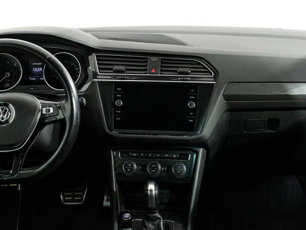 Volkswagen Tiguan, 2019 Фото №14