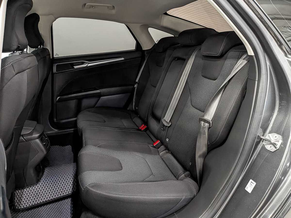 Ford Mondeo, 2018 Фото №18