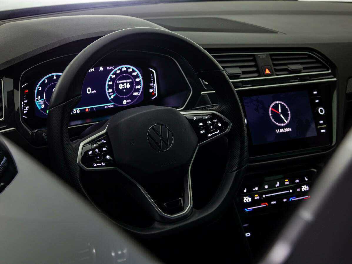 Volkswagen Tiguan, 2021 Фото №24