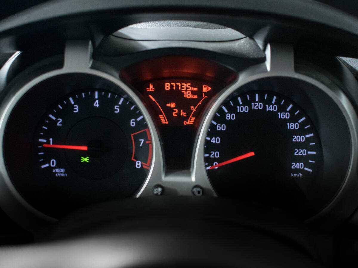 Nissan Juke, 2013 Фото №11