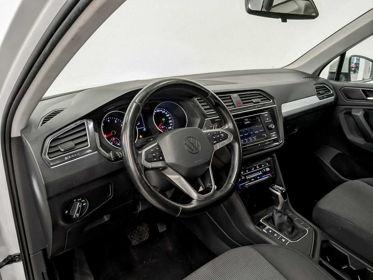 Volkswagen Tiguan, 2021 Фото №15