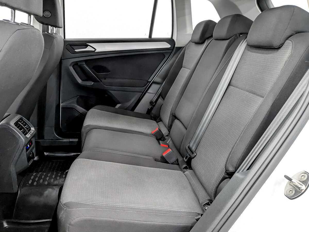 Volkswagen Tiguan, 2021 Фото №11
