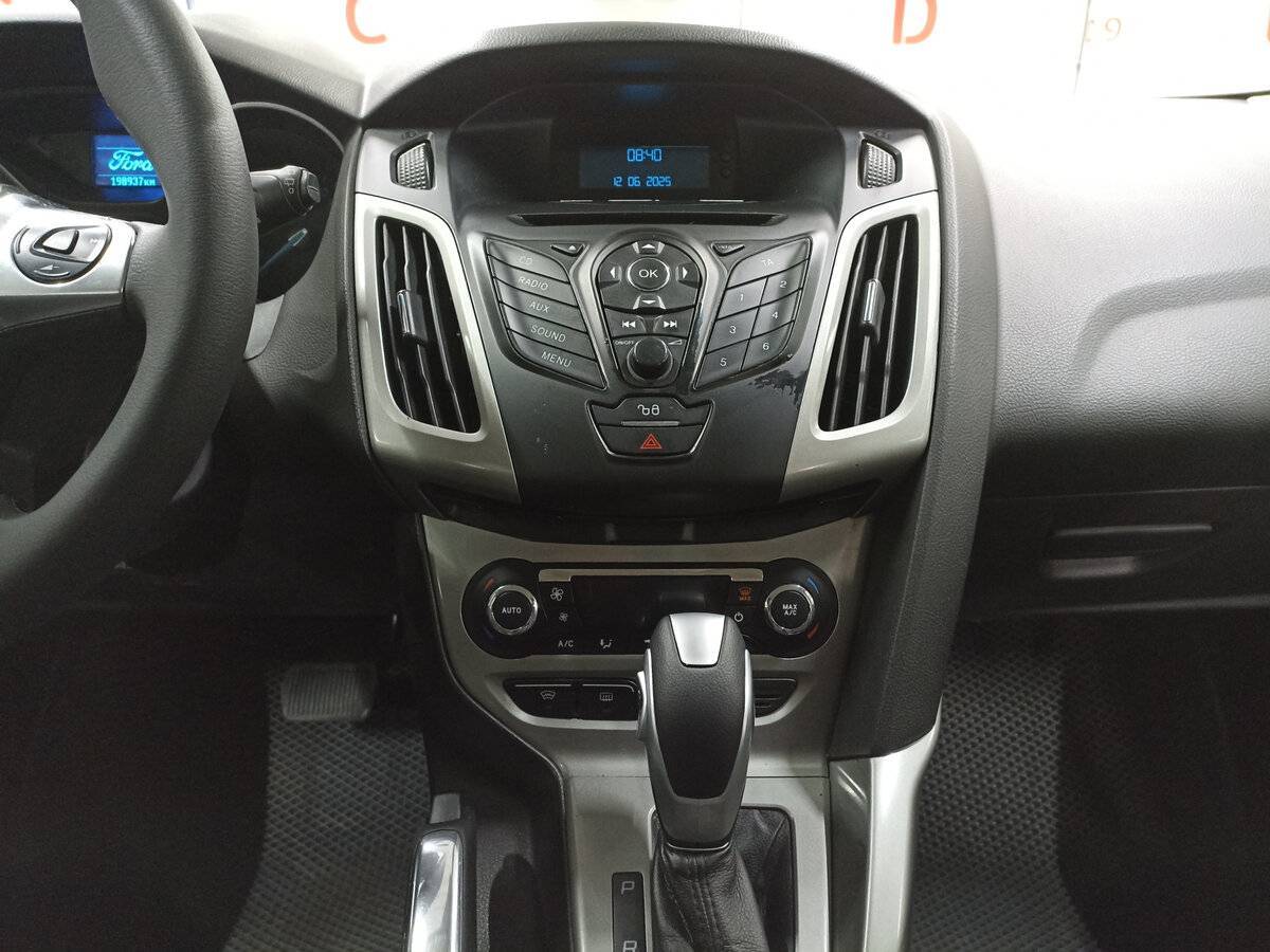 Ford Focus, 2012 Фото №15