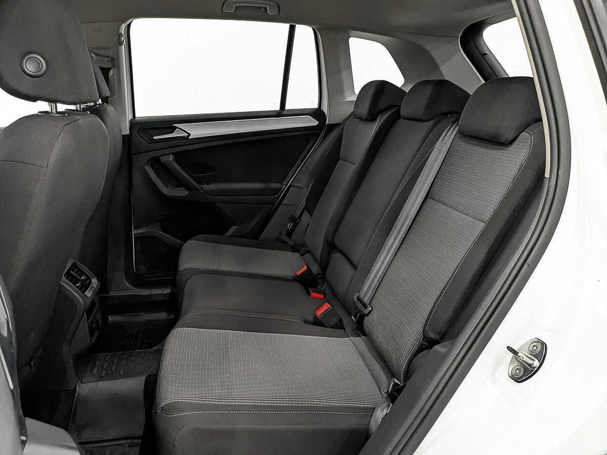 Volkswagen Tiguan, 2021 Фото №17