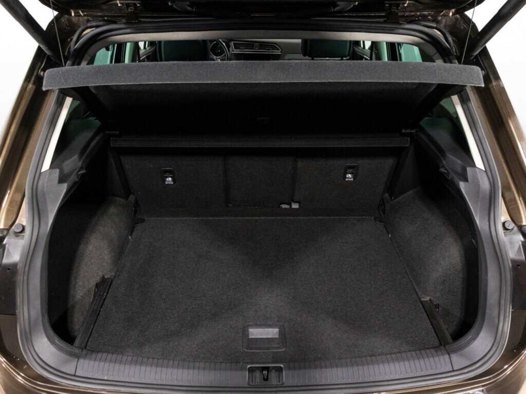 Volkswagen Tiguan, 2019 Фото №15