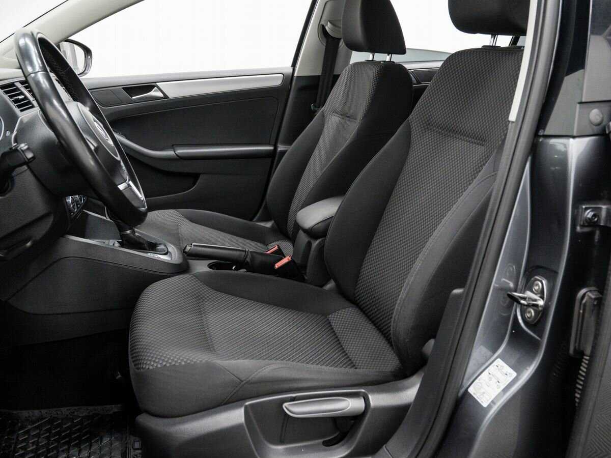 Volkswagen Jetta, 2012 Фото №15