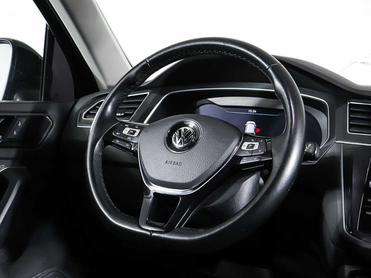 Volkswagen Tiguan, 2018 Фото №15