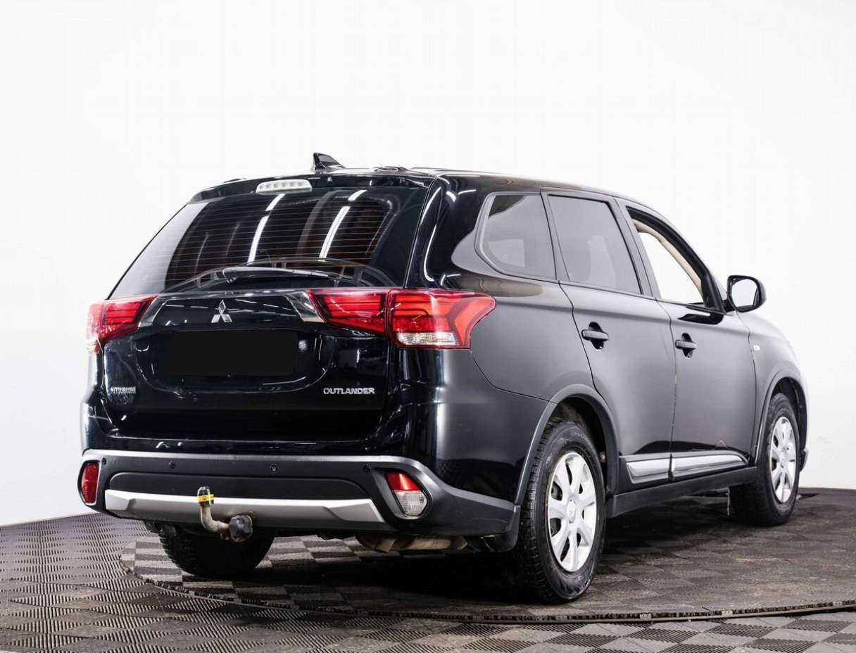 Mitsubishi Outlander, 2018 Фото №6