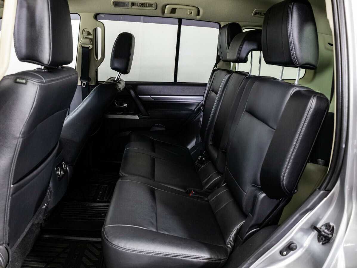 Mitsubishi Pajero, 2017 Фото №10