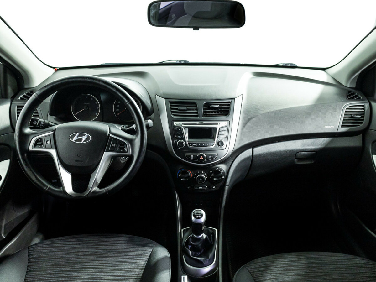 Hyundai Solaris I Рестайлинг, 2015 Фото №12