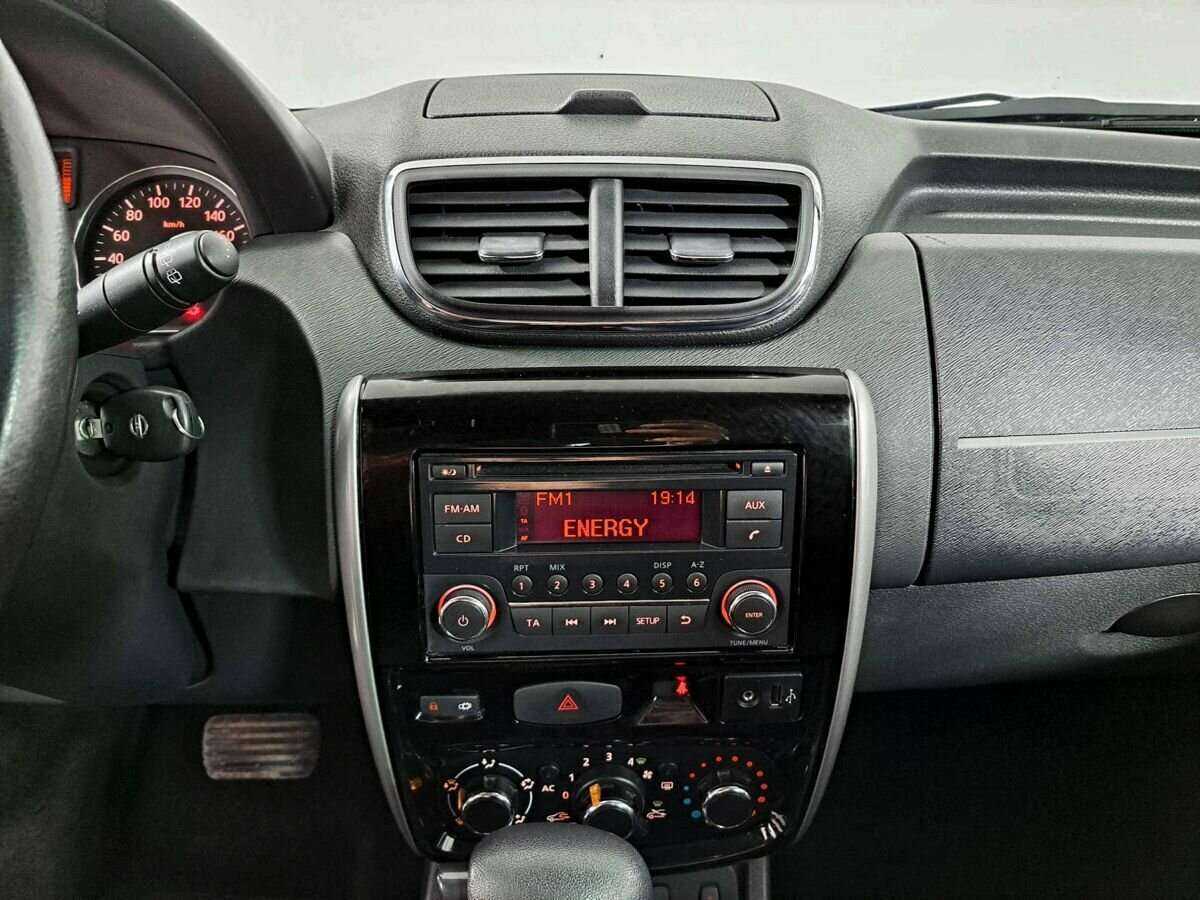 Nissan Terrano, 2014 Фото №15