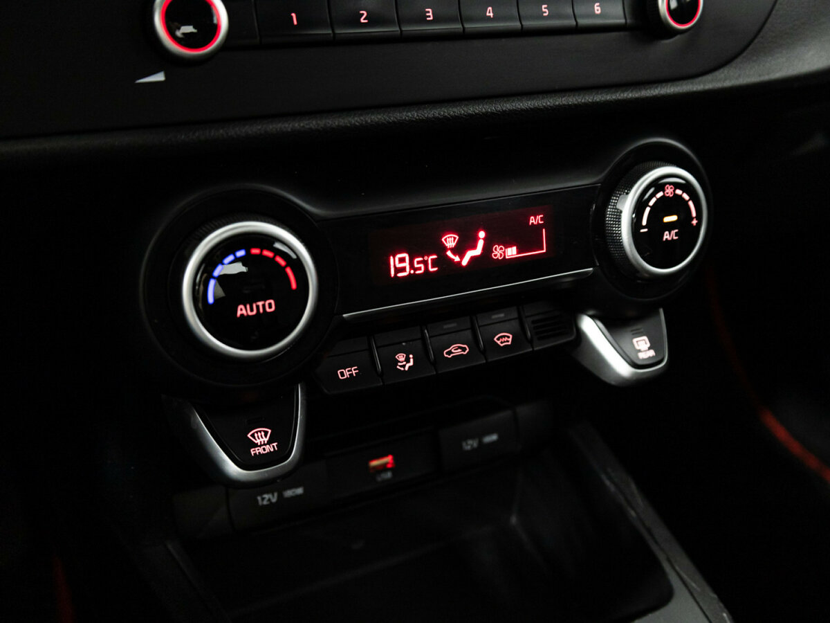 Kia Rio X IV Рестайлинг, 2020 Фото №15