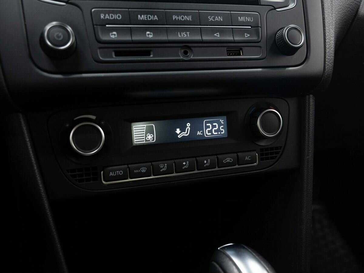 Volkswagen Polo, 2014 Фото №18