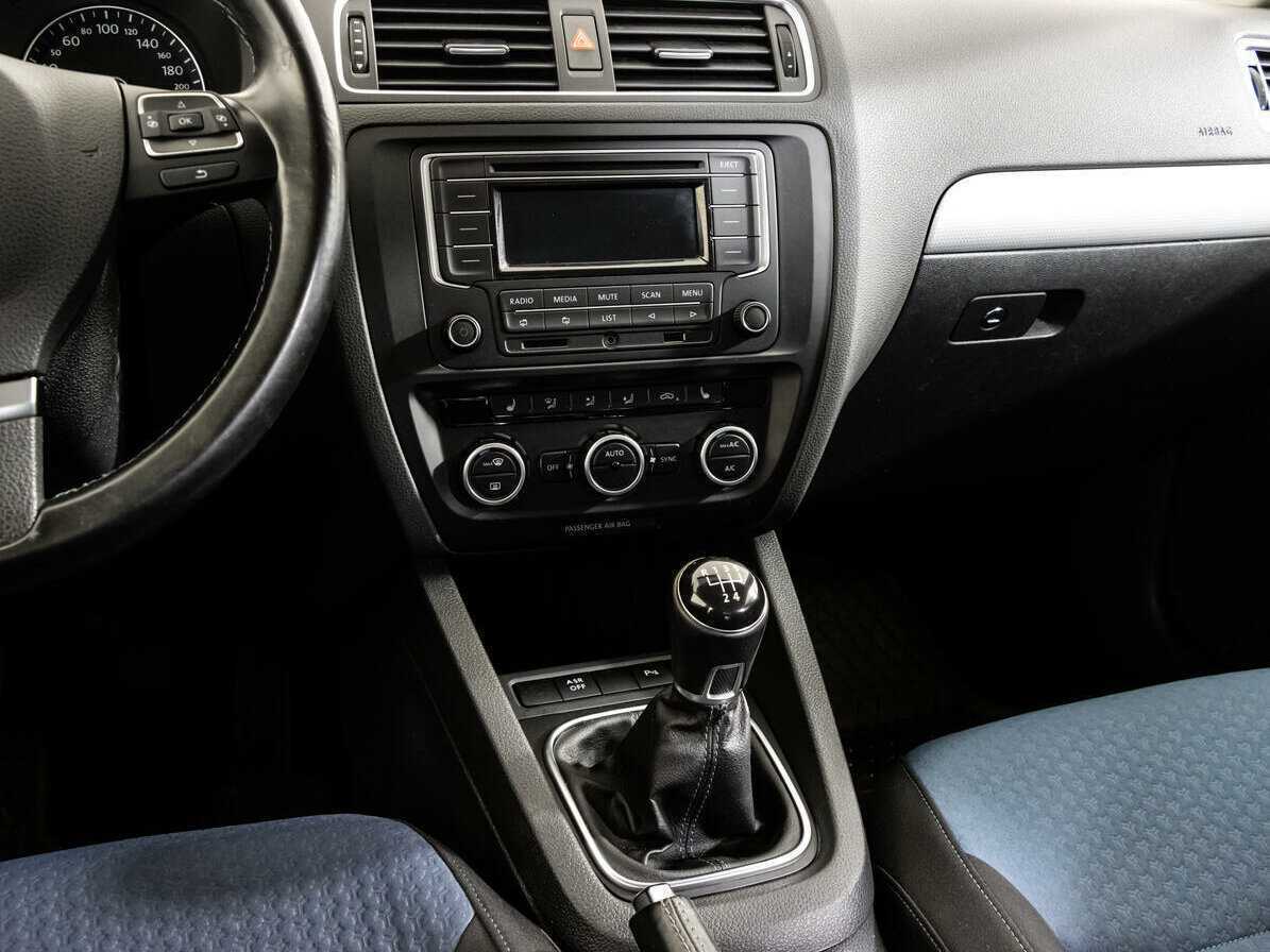 Volkswagen Jetta, 2013 Фото №10