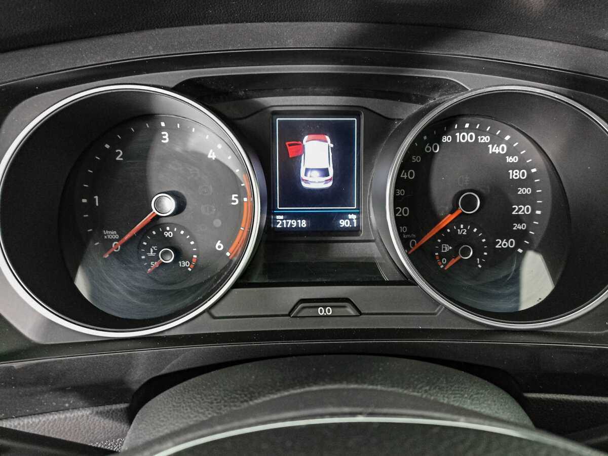 Volkswagen Tiguan, 2018 Фото №11