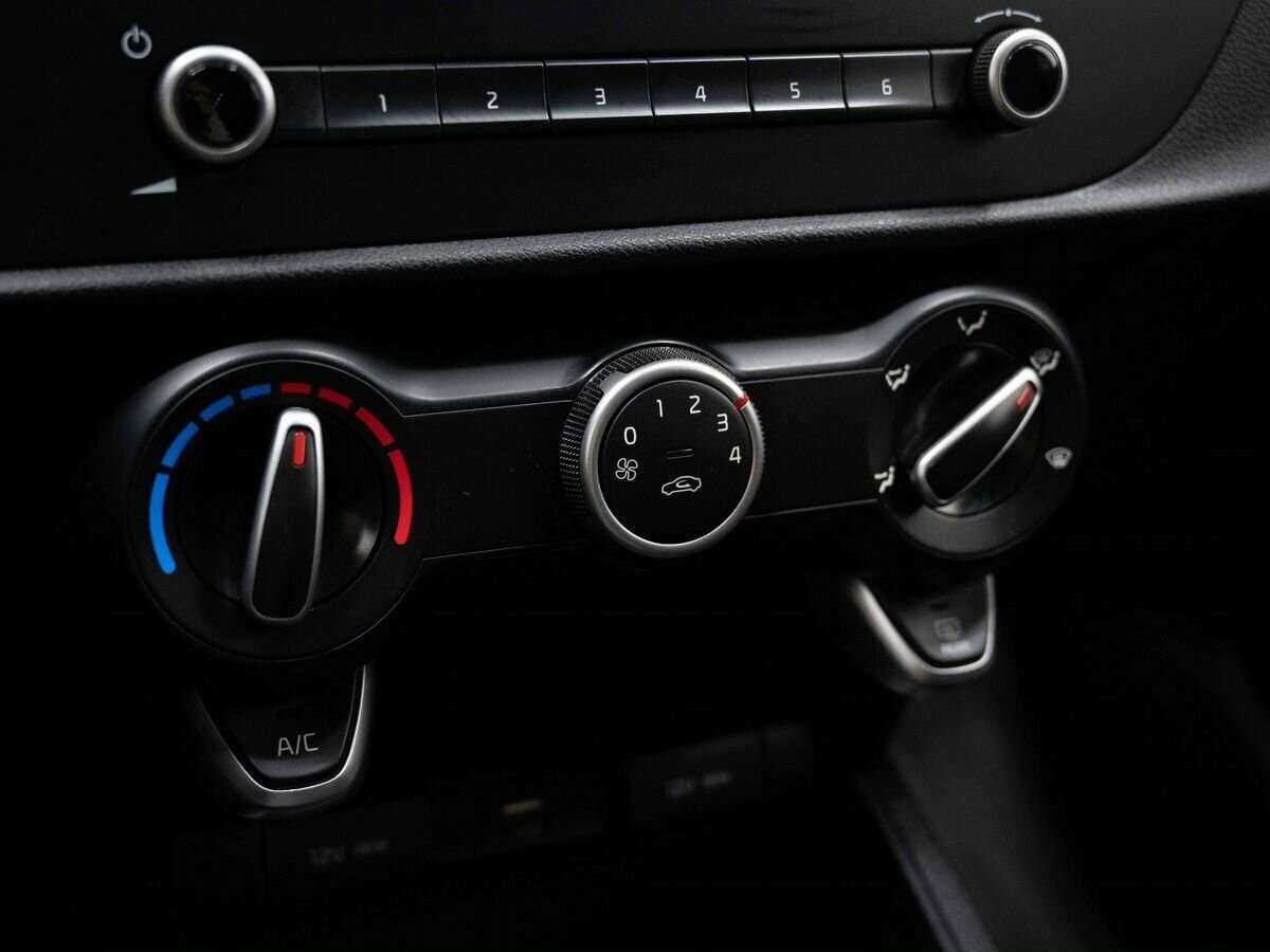 Kia Rio, 2022 Фото №20