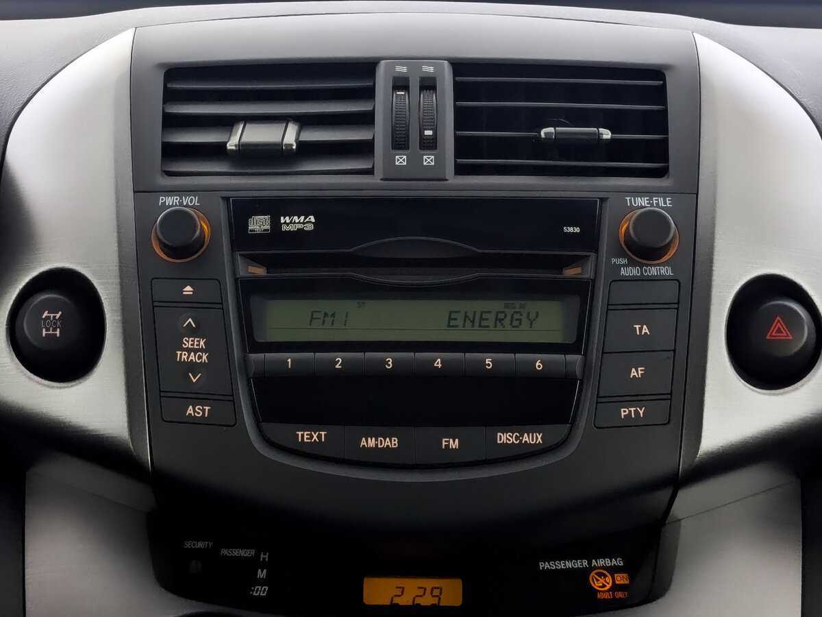 Toyota RAV4, 2012 Фото №15