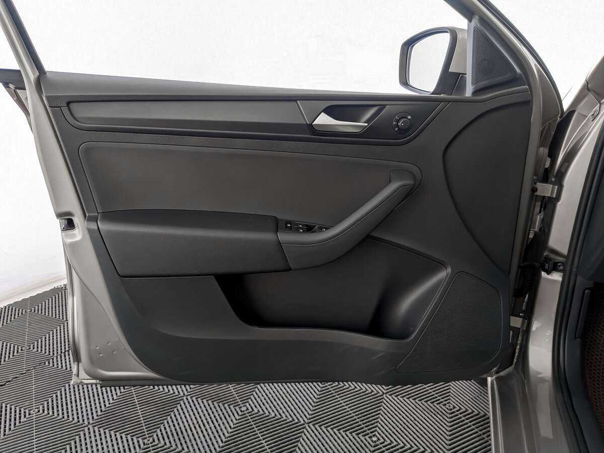 Volkswagen Polo, 2020 Фото №18