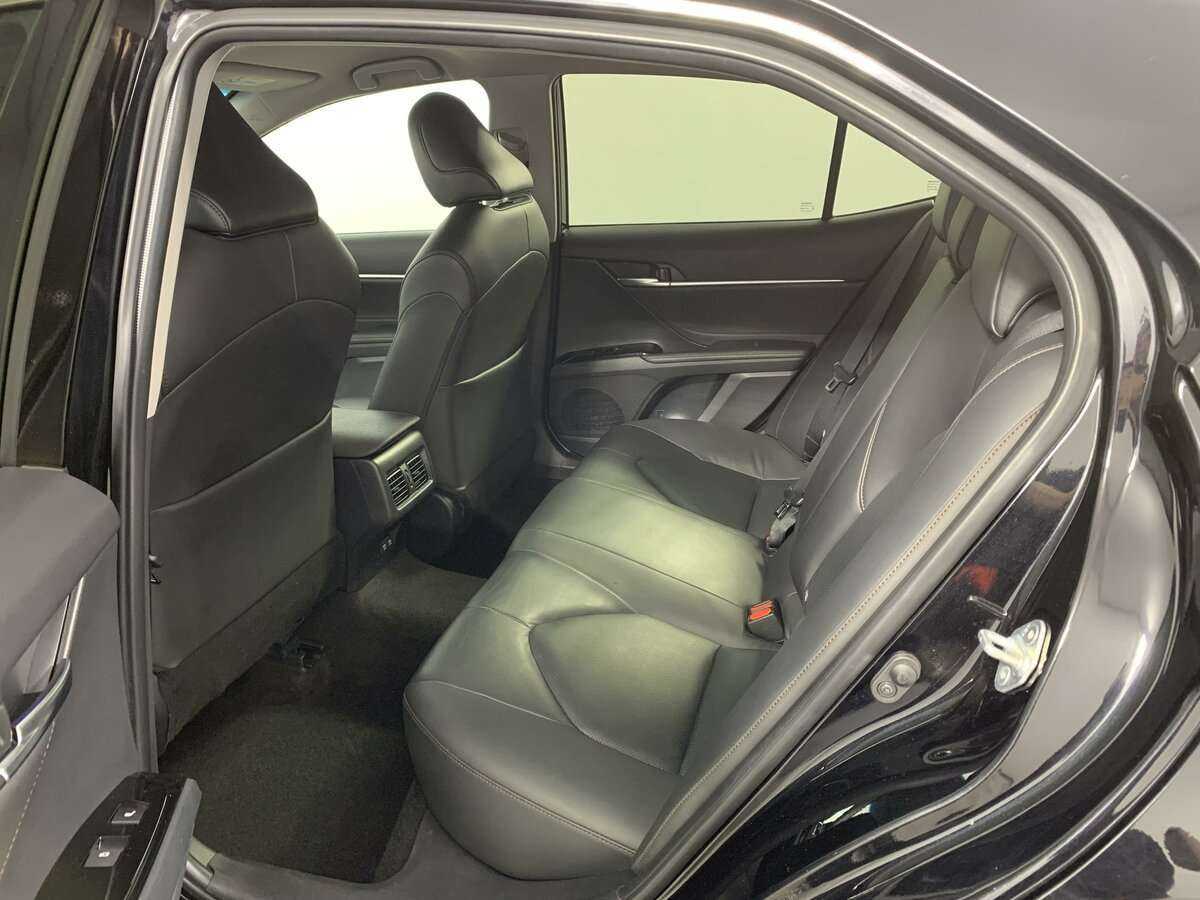 Toyota Camry, 2019 Фото №8
