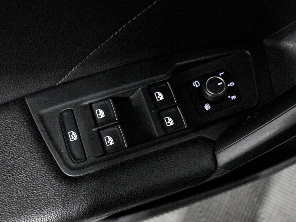 Volkswagen Tiguan, 2019 Фото №14