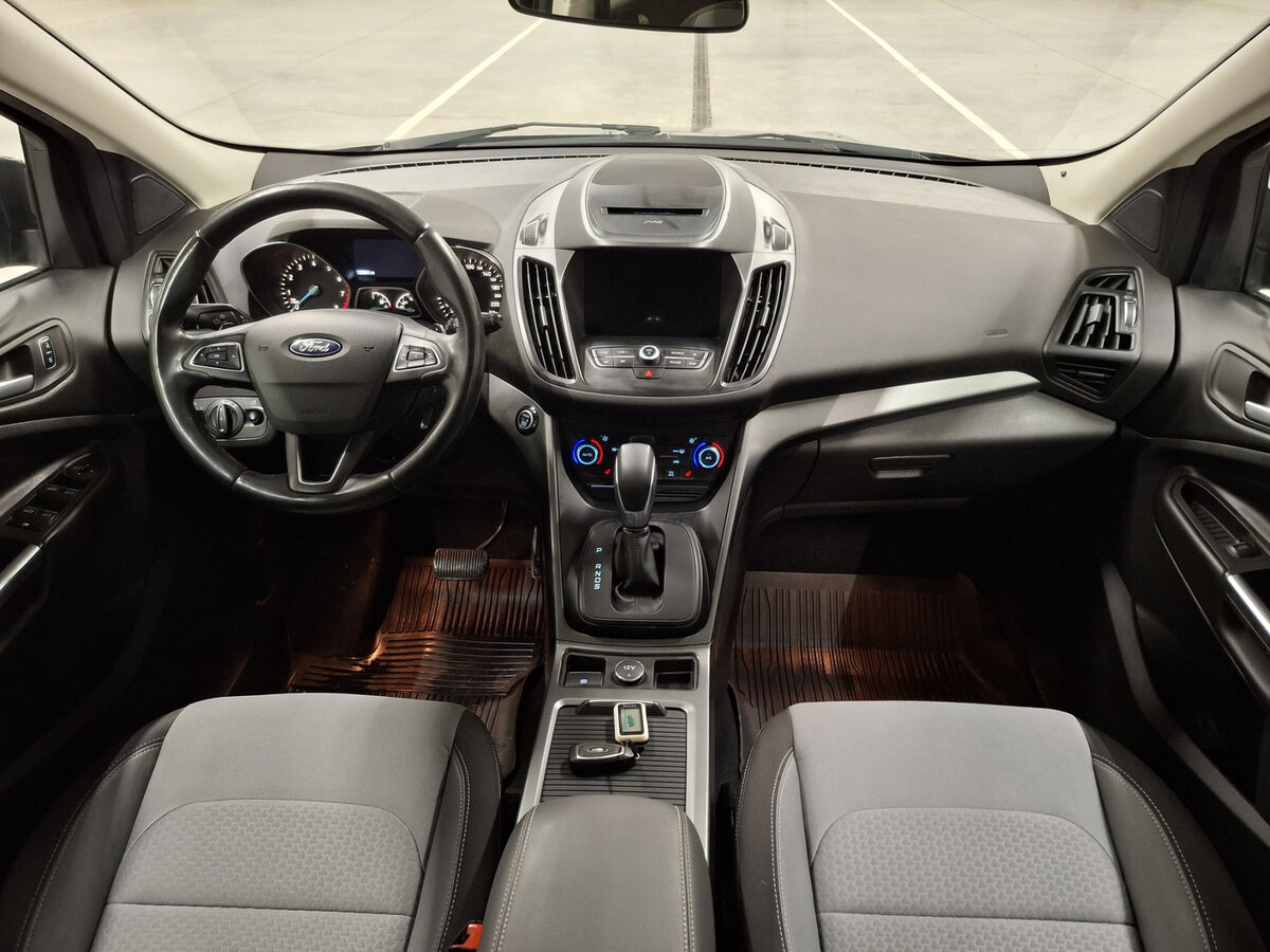 Ford Kuga II Рестайлинг, 2016 Фото №14