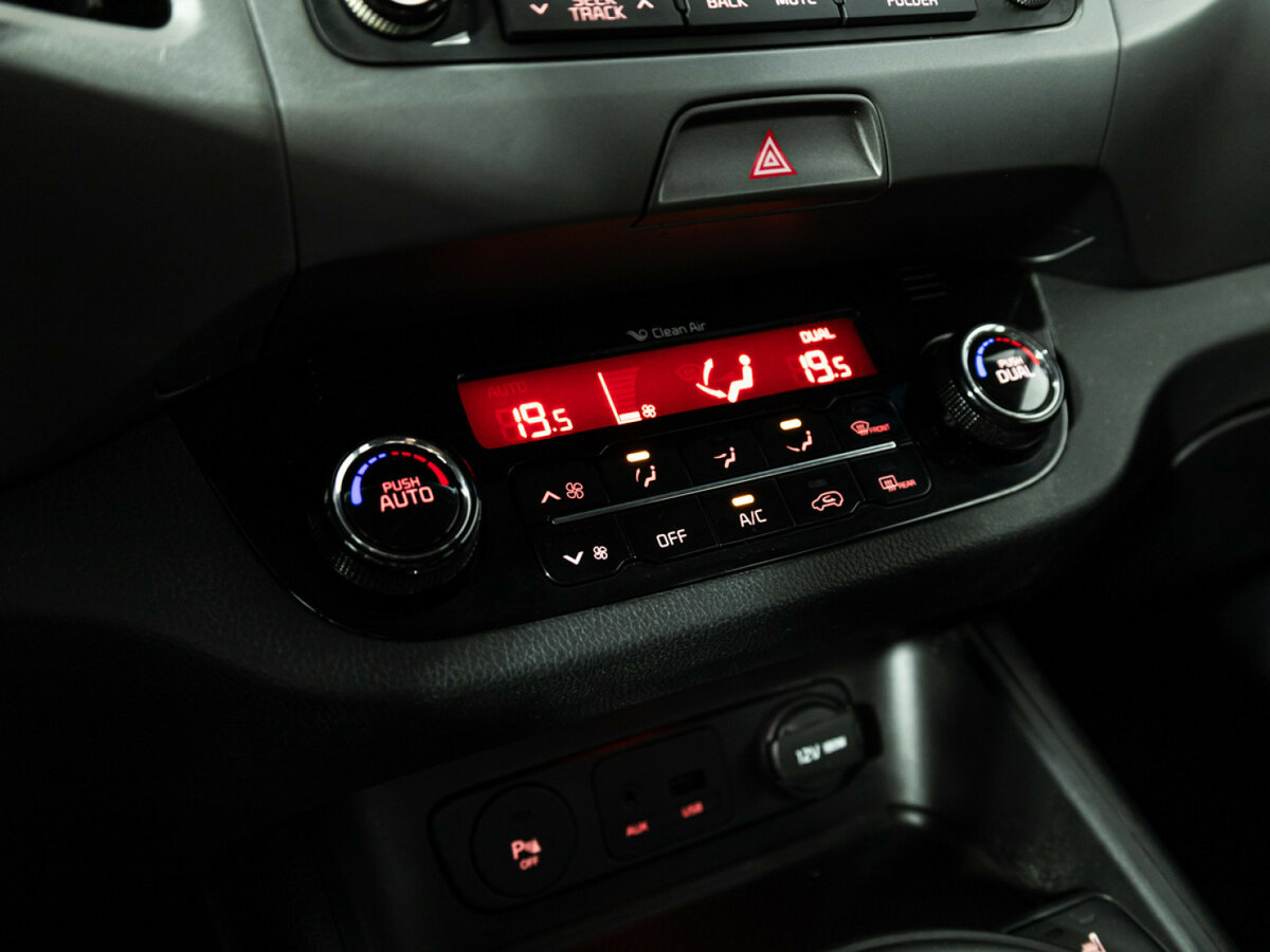 Kia Sportage III Рестайлинг, 2015 Фото №15