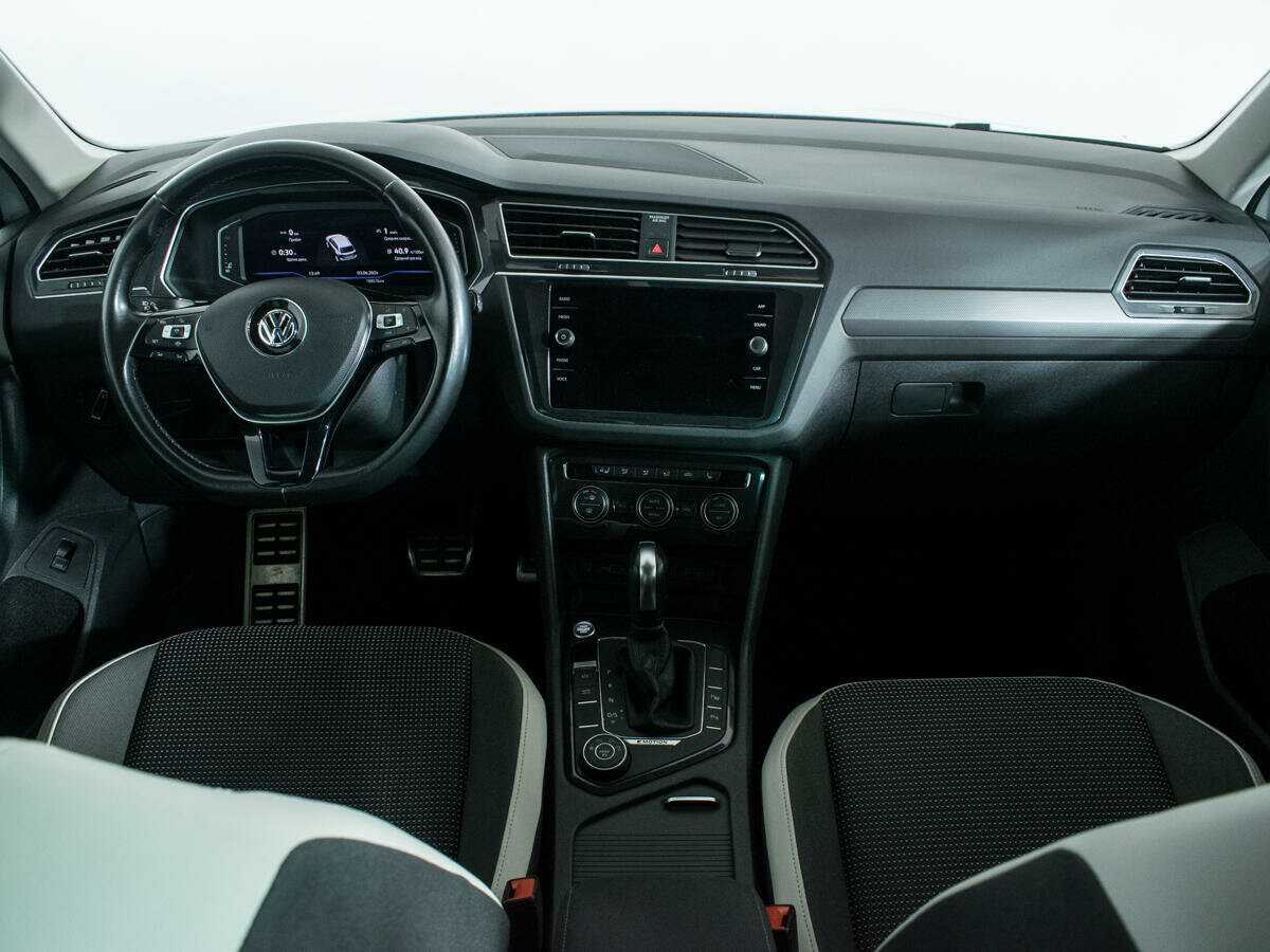 Volkswagen Tiguan, 2020 Фото №12
