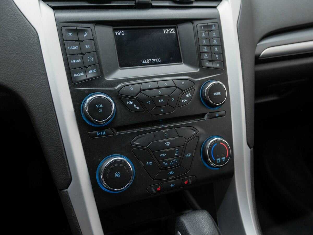 Ford Mondeo, 2017 Фото №17