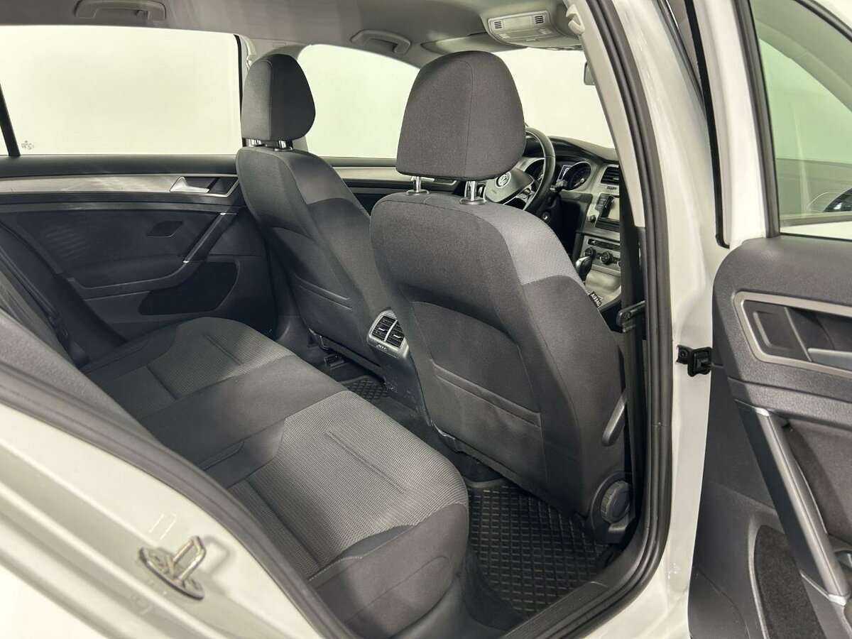 Volkswagen Golf, 2015 Фото №16