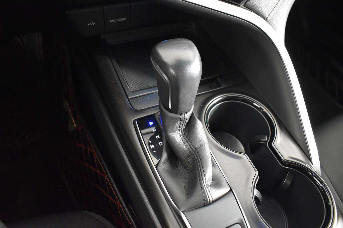 Toyota Camry, 2021 Фото №15