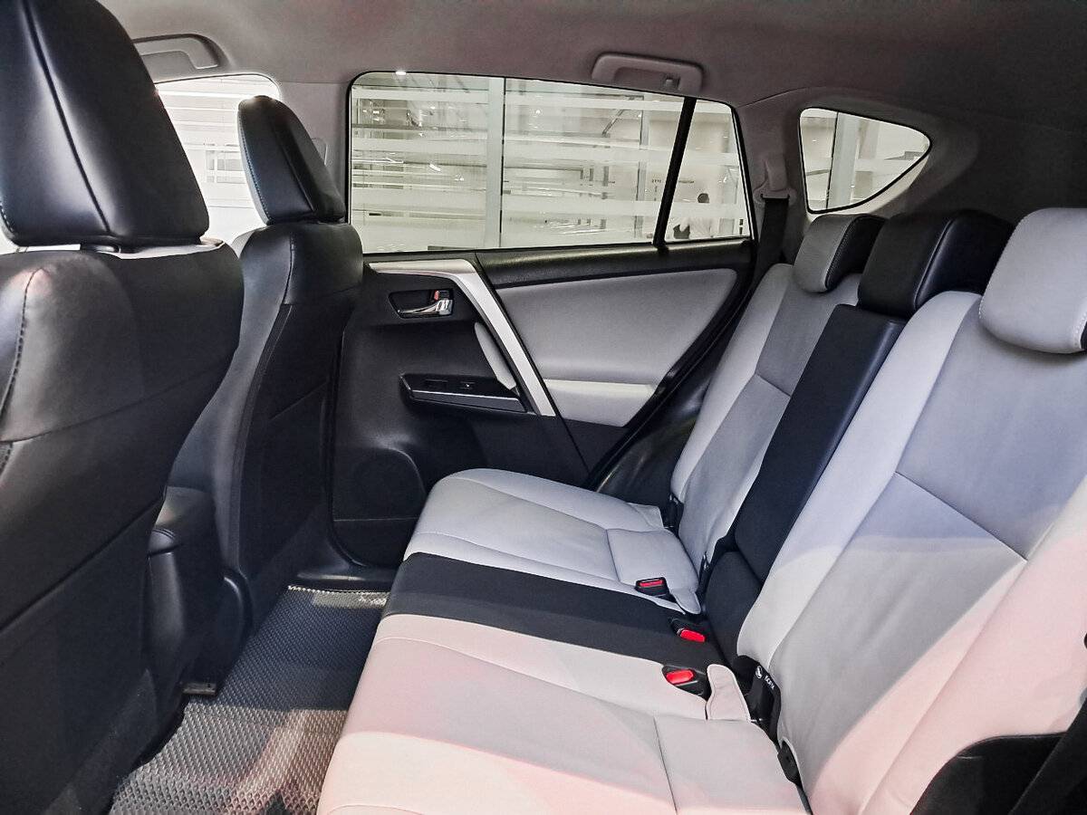 Toyota RAV4, 2016 Фото №12
