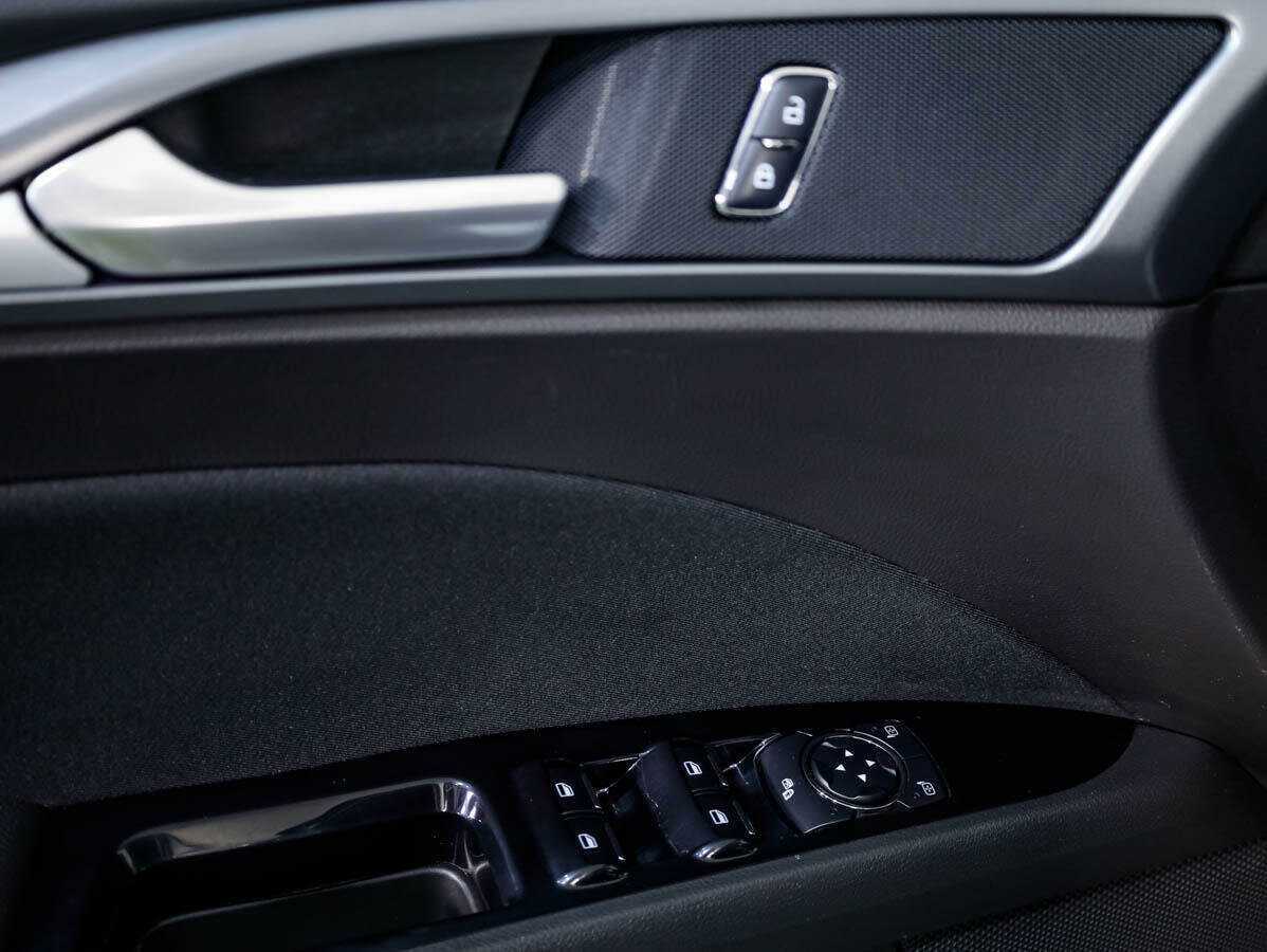 Ford Mondeo, 2017 Фото №13