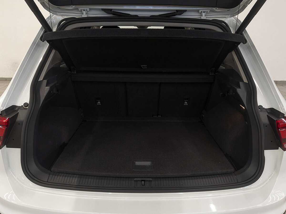 Volkswagen Tiguan, 2020 Фото №10
