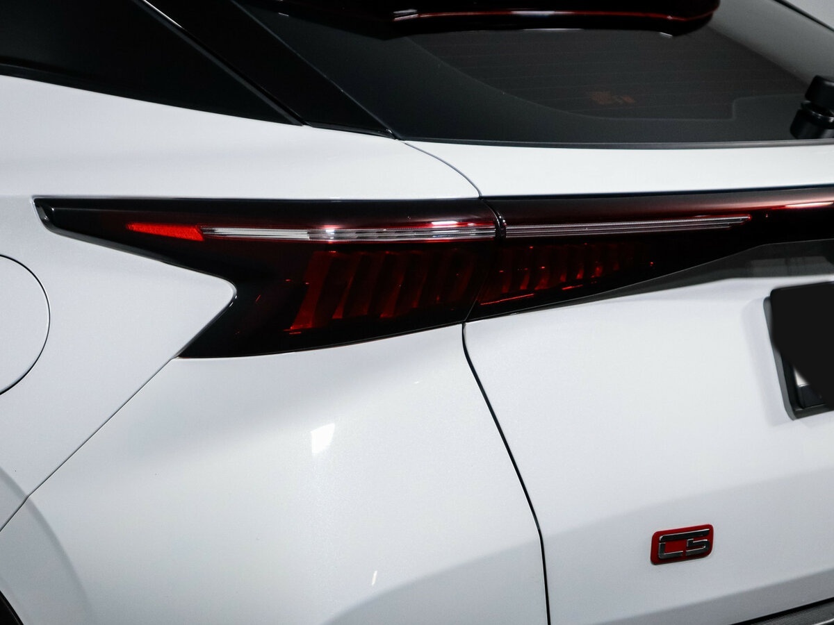 Omoda C5 I, 2022 Фото №16