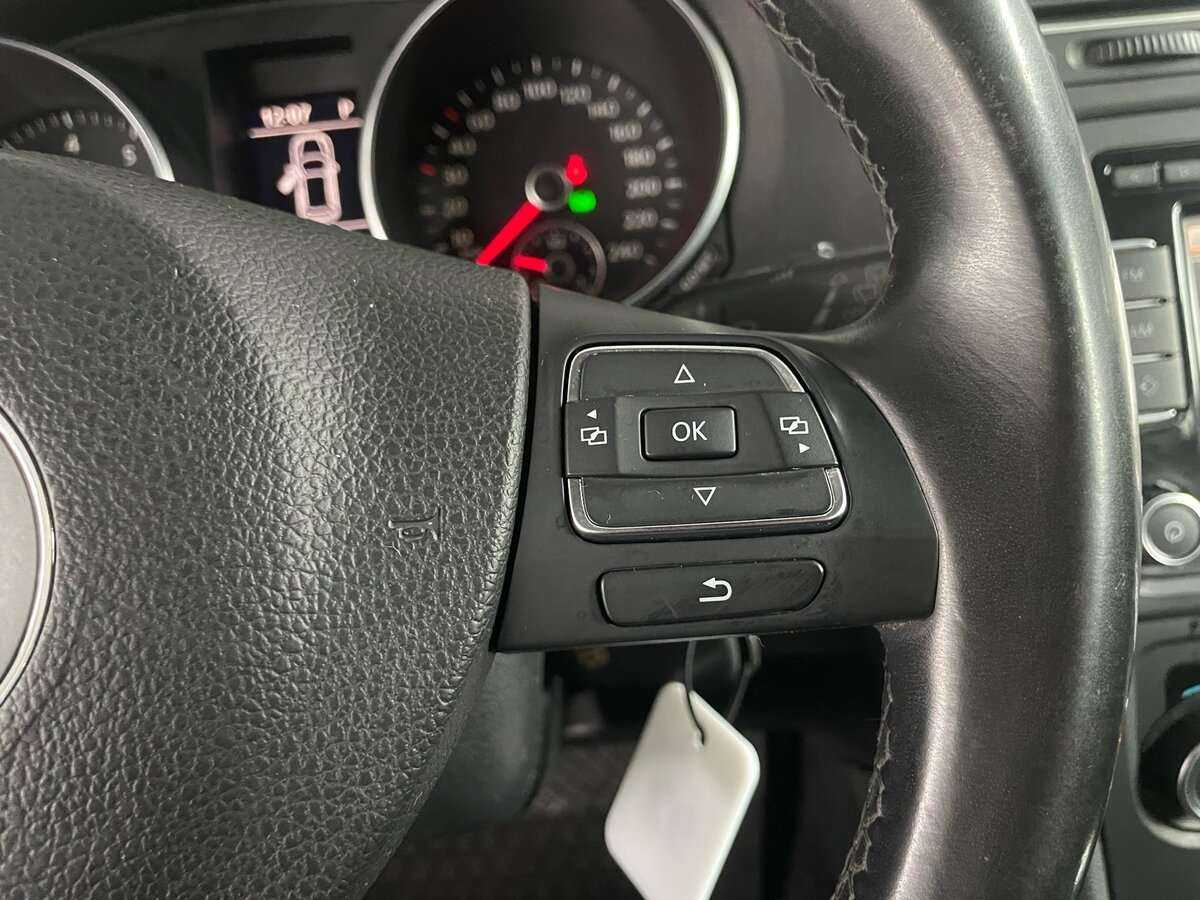 Volkswagen Golf, 2012 Фото №12