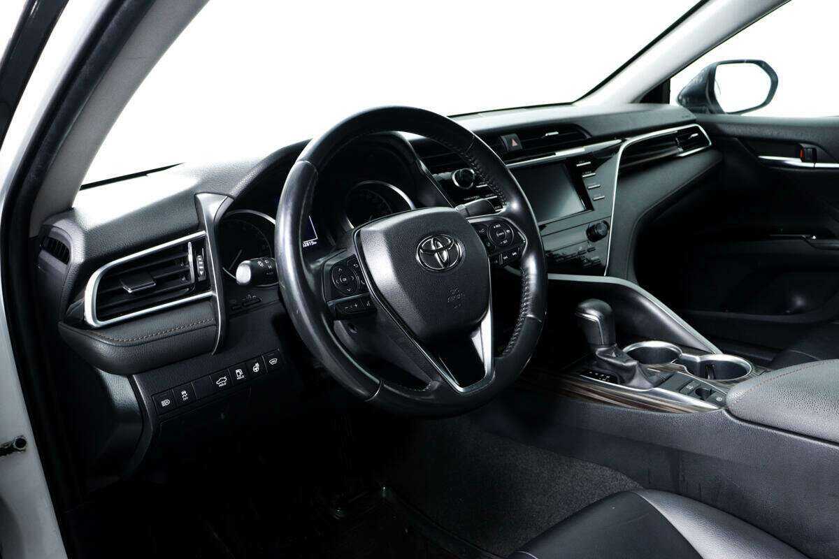 Toyota Camry, 2020 Фото №13