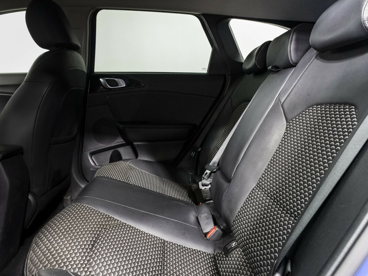 Kia Ceed III Рестайлинг, 2021 Фото №8