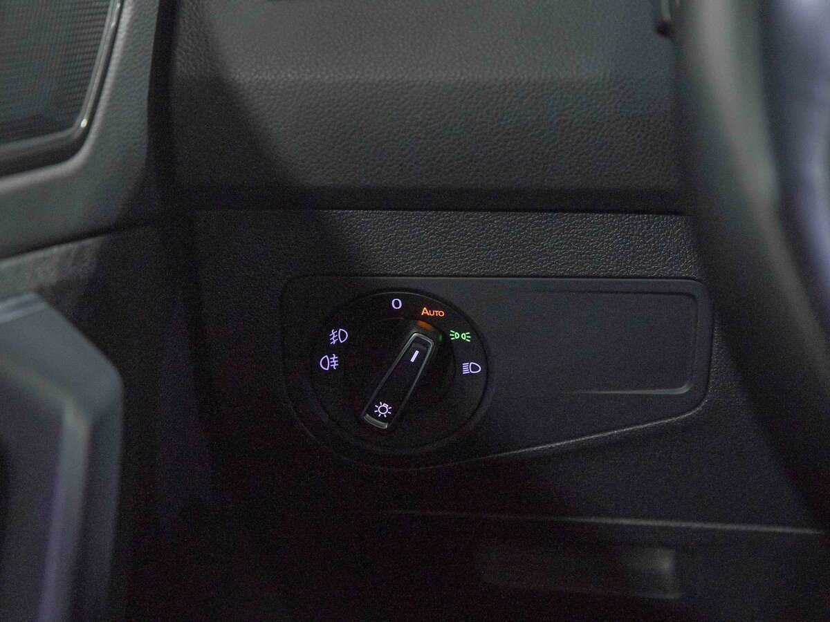 Volkswagen Tiguan, 2018 Фото №13