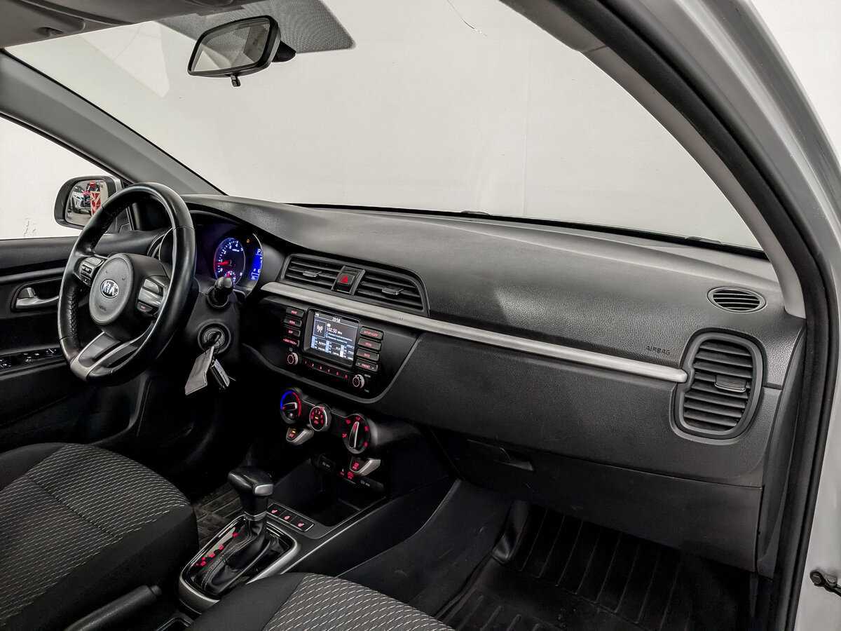 Kia Rio X-Line, 2020 Фото №11