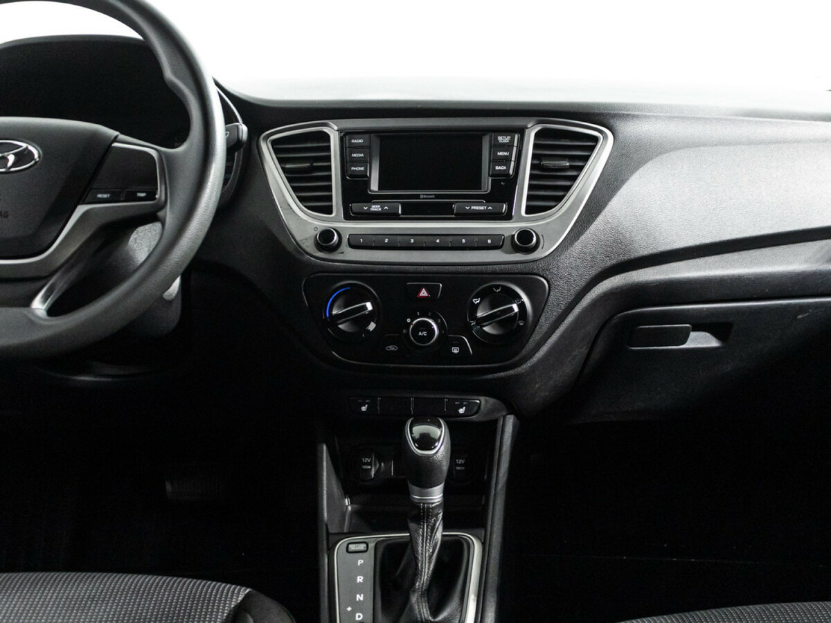 Hyundai Solaris II Рестайлинг, 2021 Фото №14