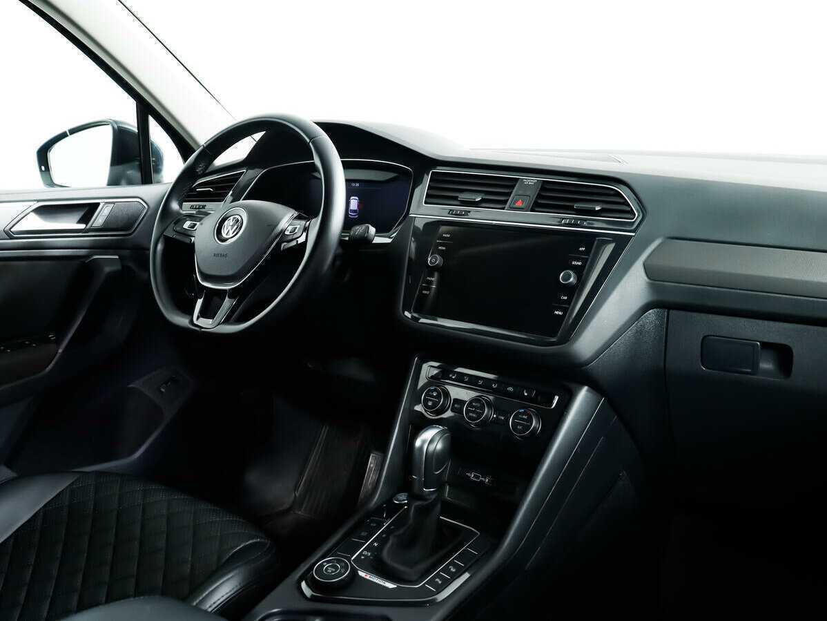 Volkswagen Tiguan, 2018 Фото №9