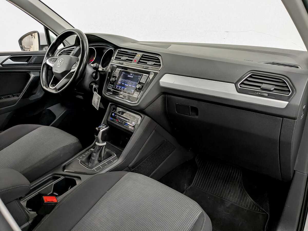 Volkswagen Tiguan, 2021 Фото №11