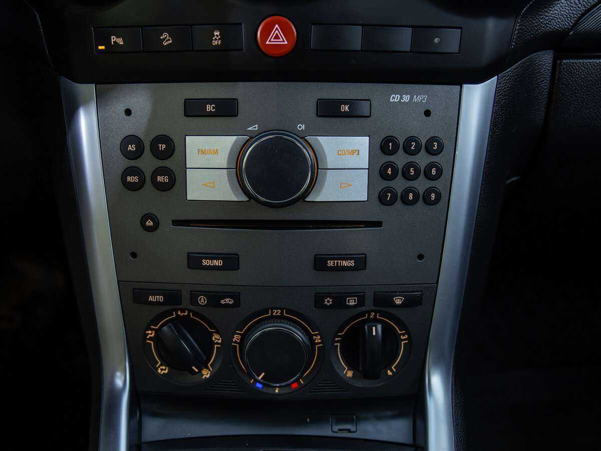 Opel Antara, 2012 Фото №11