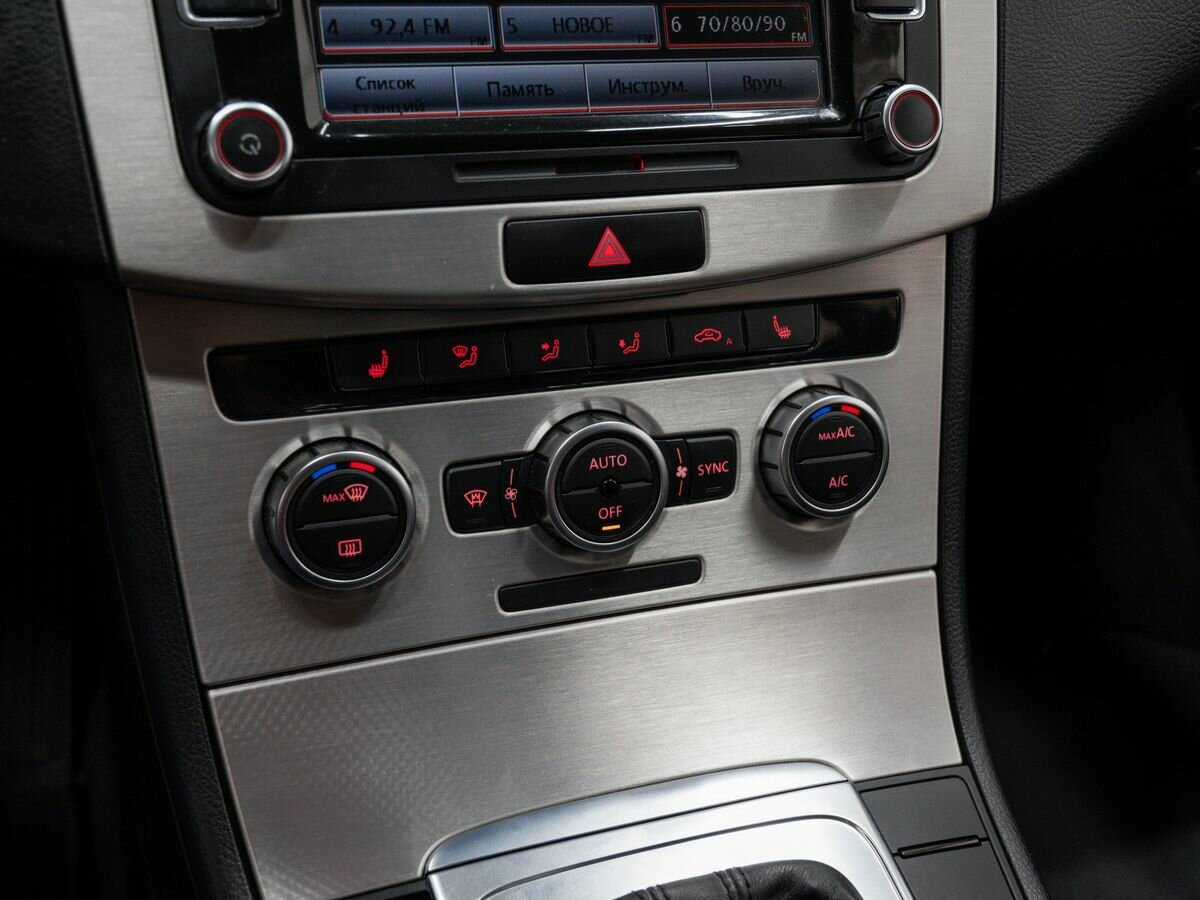 Volkswagen Passat, 2012 Фото №19