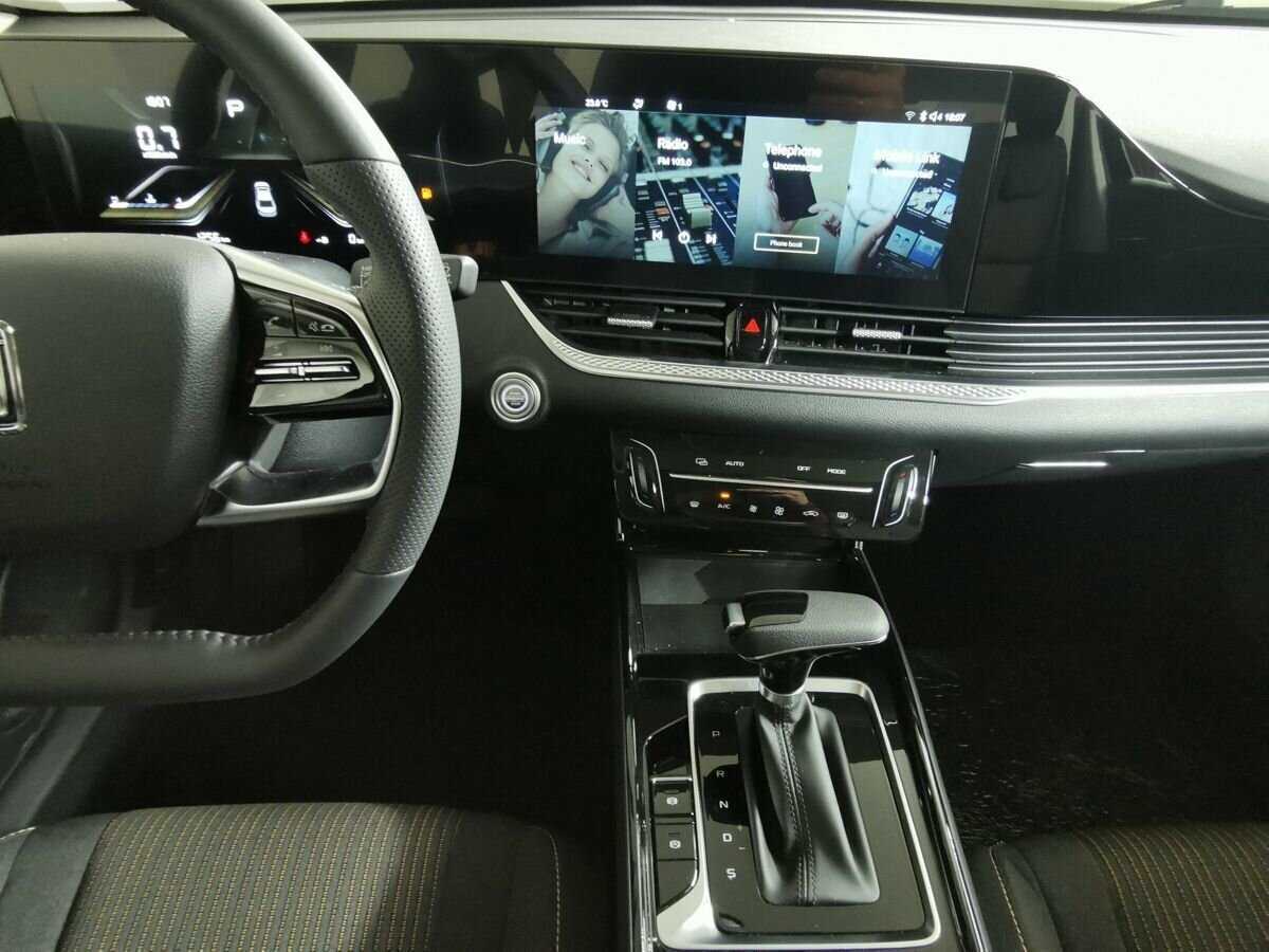 FAW Bestune B70, 2023 Фото №11