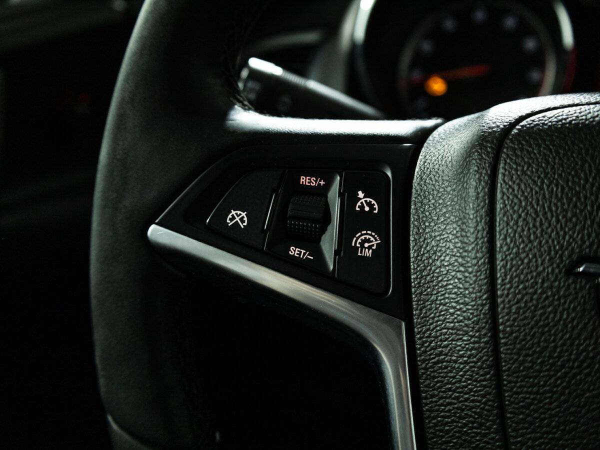 Opel Astra J Рестайлинг, 2013 Фото №15