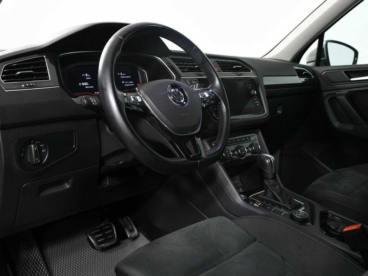 Volkswagen Tiguan, 2020 Фото №10