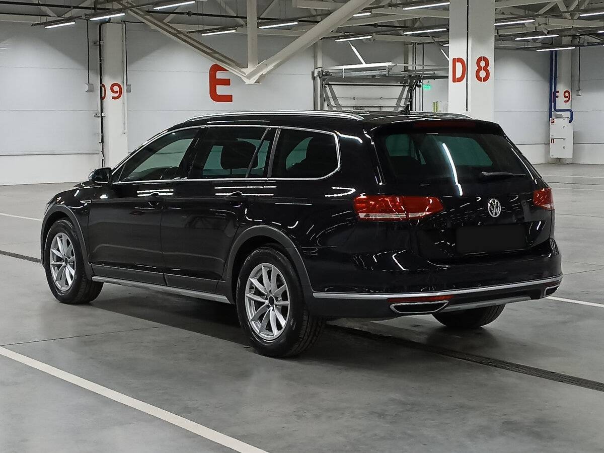 Volkswagen Passat Alltrack, 2018 Фото №7