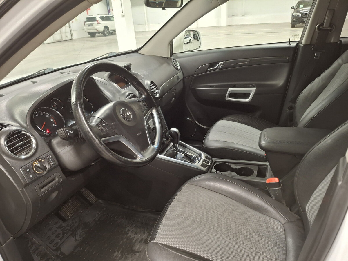 Opel Antara I Рестайлинг, 2013 Фото №15